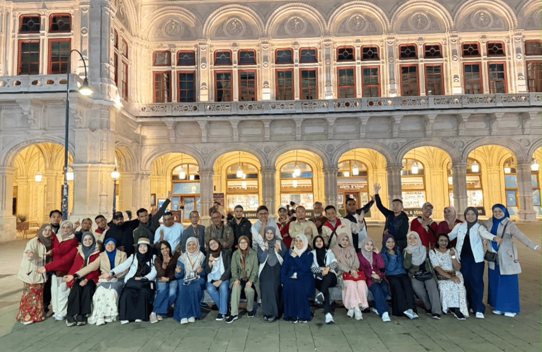 Barisan 45 ahli team Keluarga Syarif Jamil (SJ) yang layak bersama ke PGLS Budapest