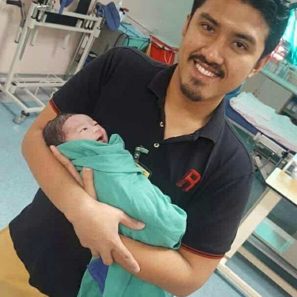 Dr. Mohd Syafiq Roslan mendukung cahaya mata pertama Jun 2017