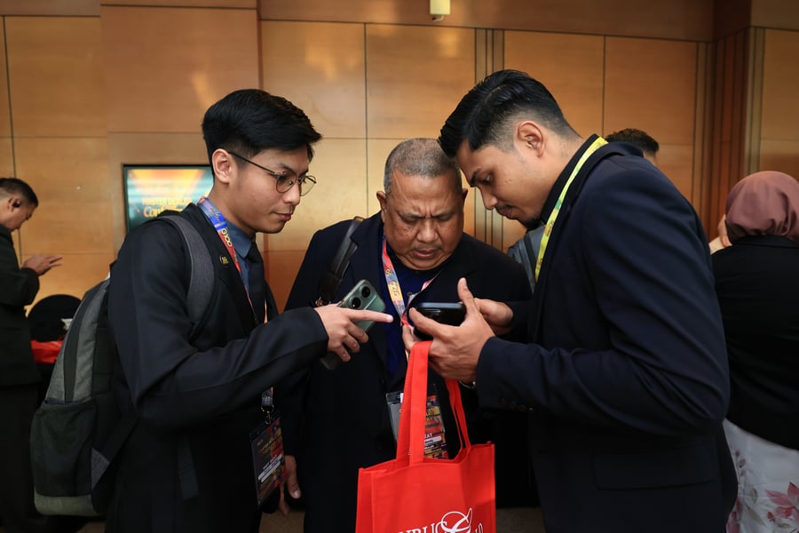 Sesi networking dan perbincangan erat sesama dealer dan rakan seperjuangan